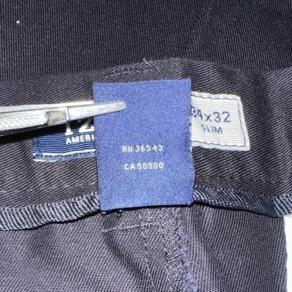 IZOD Men's American Chino Slim Fit Pants, 34Wx32L SLIM‎ (Black) (NWT)